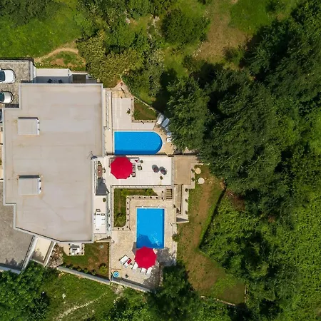 Vila Theodor - Josip Villa *