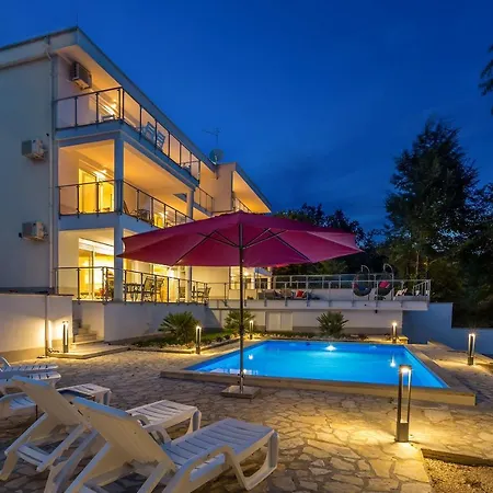 Villa Vila Theodor - Josip *